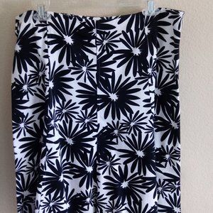 Black/White Floral Patterned Fit and Flare Skirt